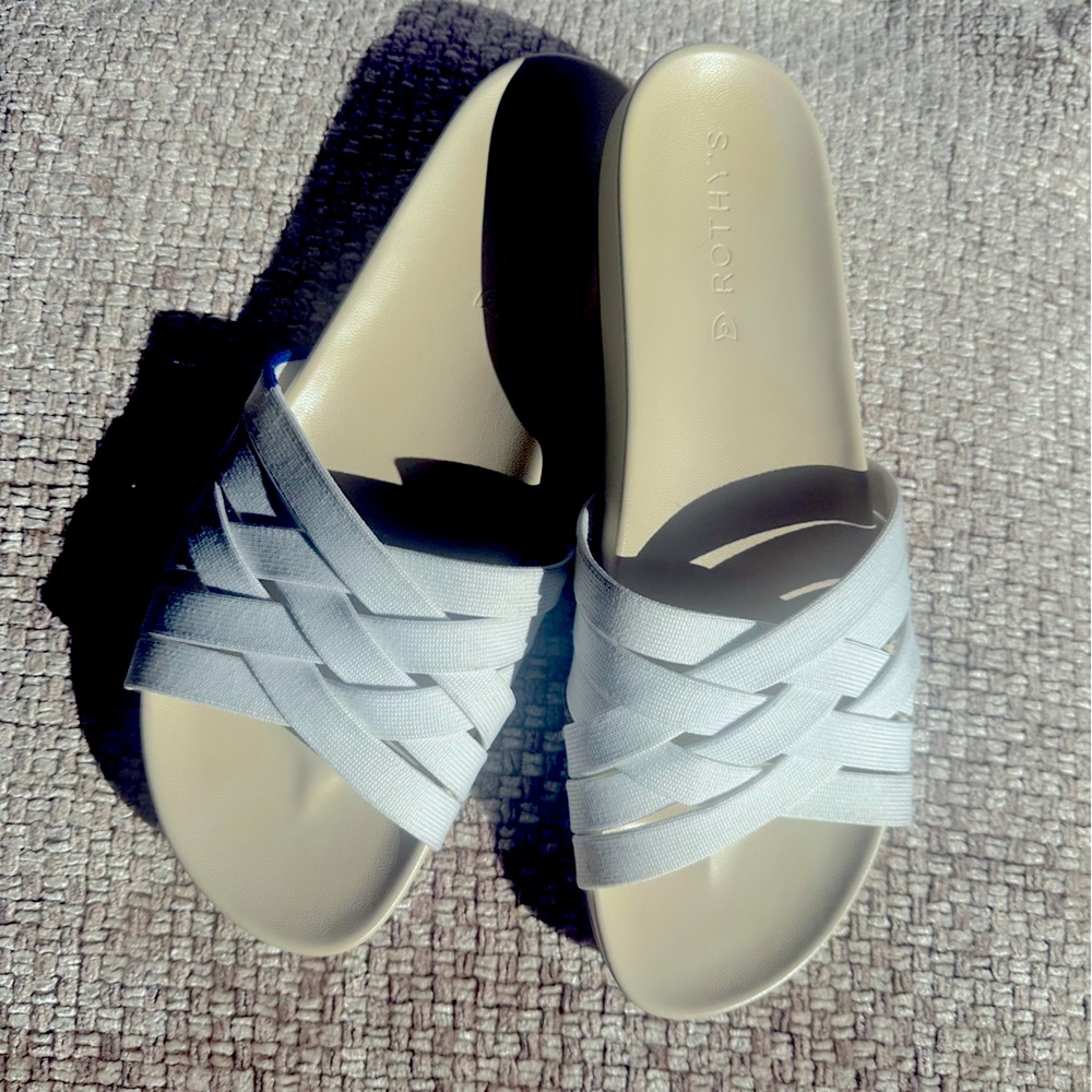 Rothy’s slide sandals white size 9.5!